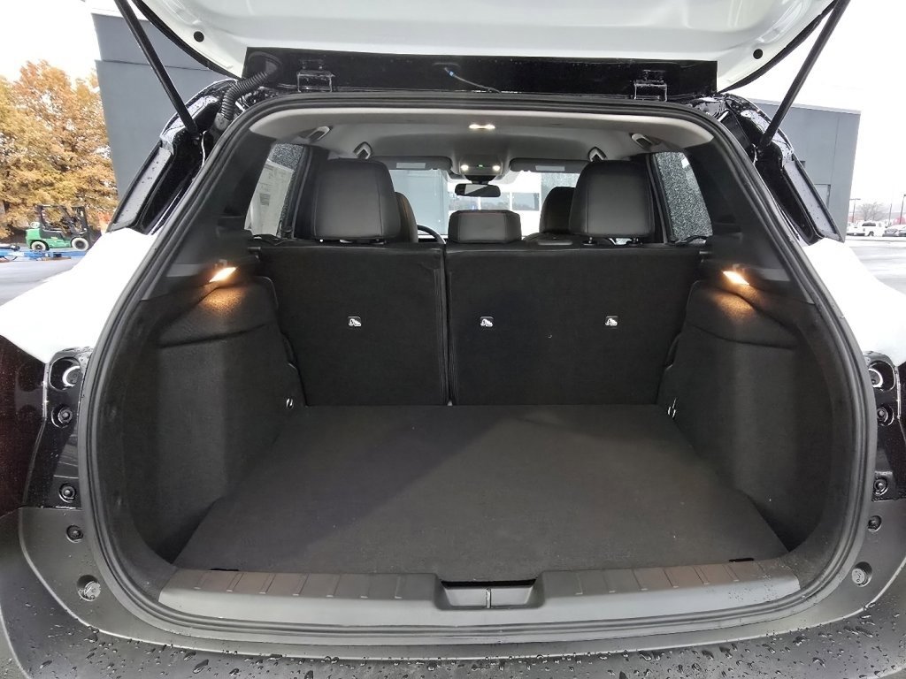 New 2026 Nissan Kicks SR w/ Cold Weather Package image 10