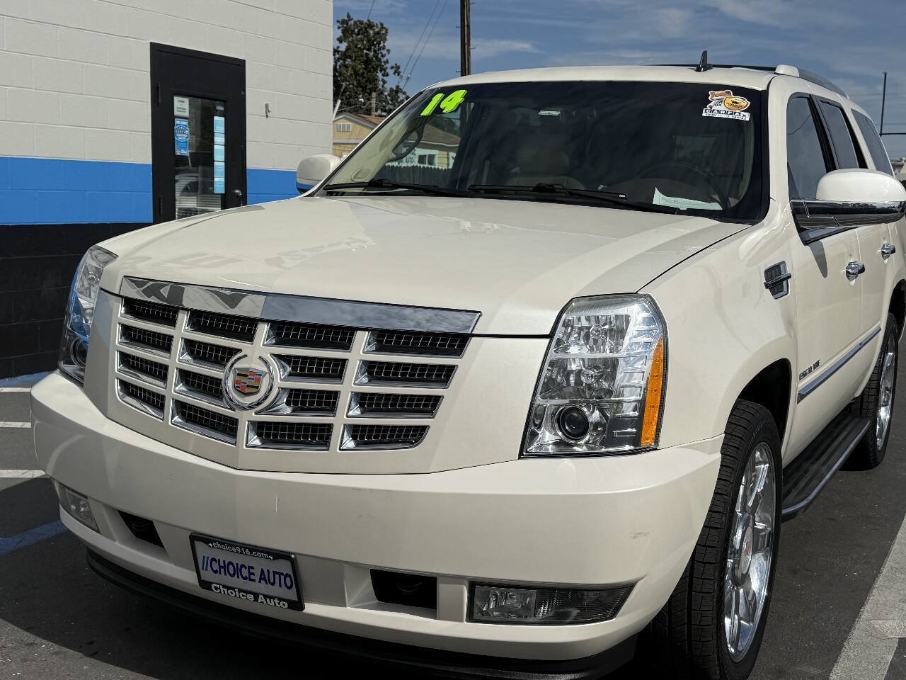 Used 2014 Cadillac Escalade Luxury AWD/4WD image 28