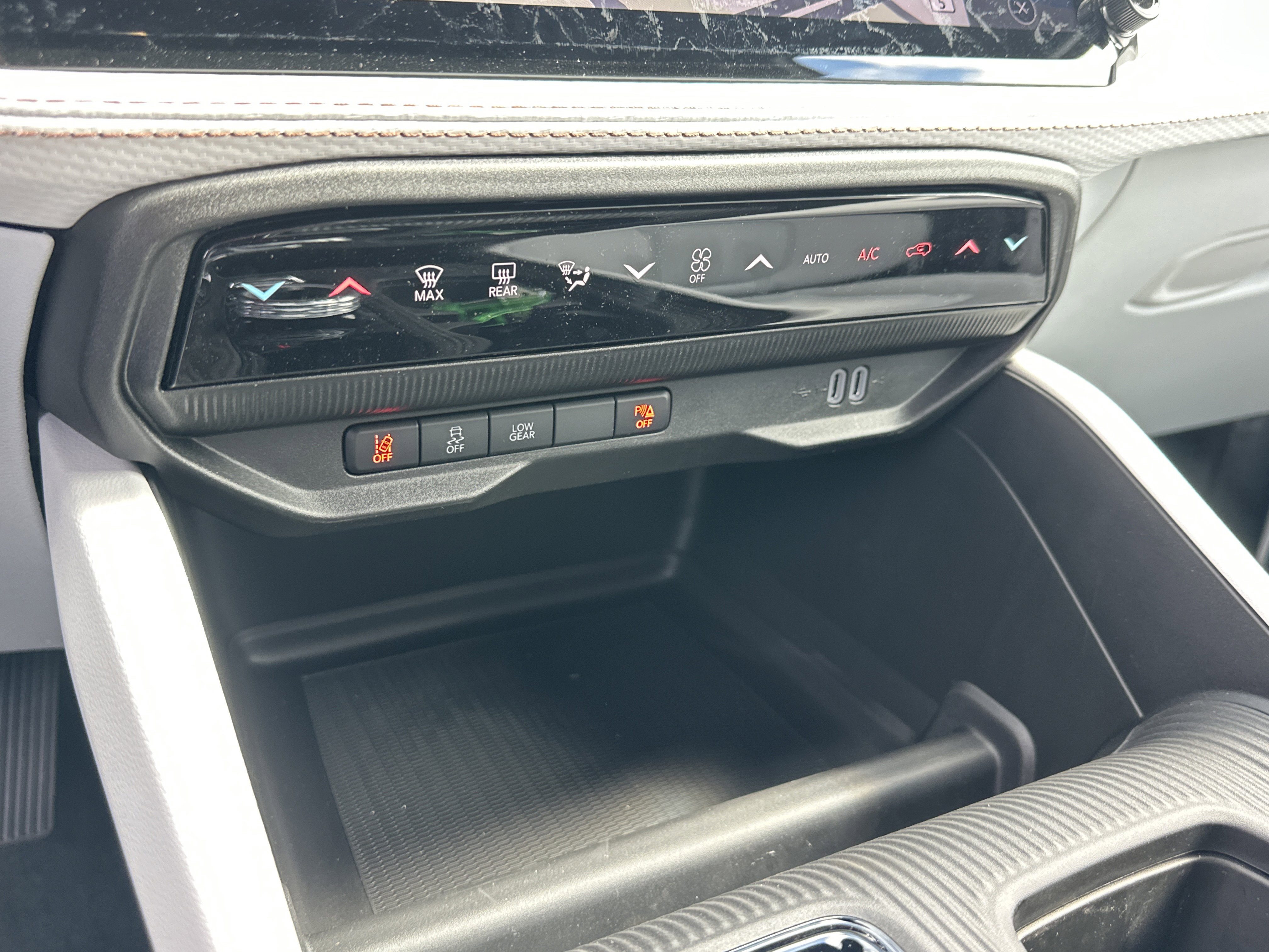 New 2026 Jeep Cherokee Limited AWD/4WD image 5