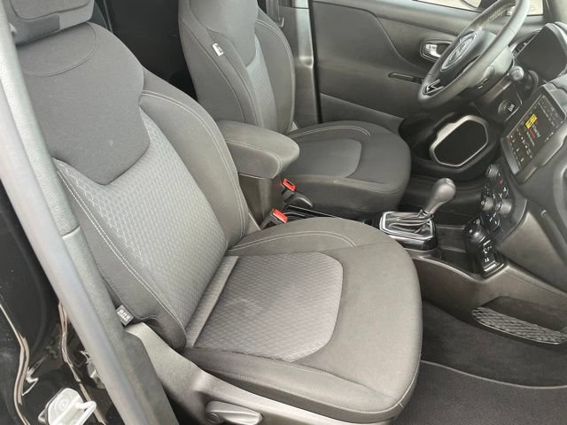 Used 2021 Jeep Renegade Latitude AWD/4WD image 47