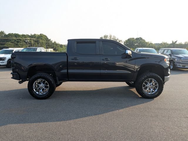 Used 2022 Chevrolet Silverado 1500 LT RWD image 2
