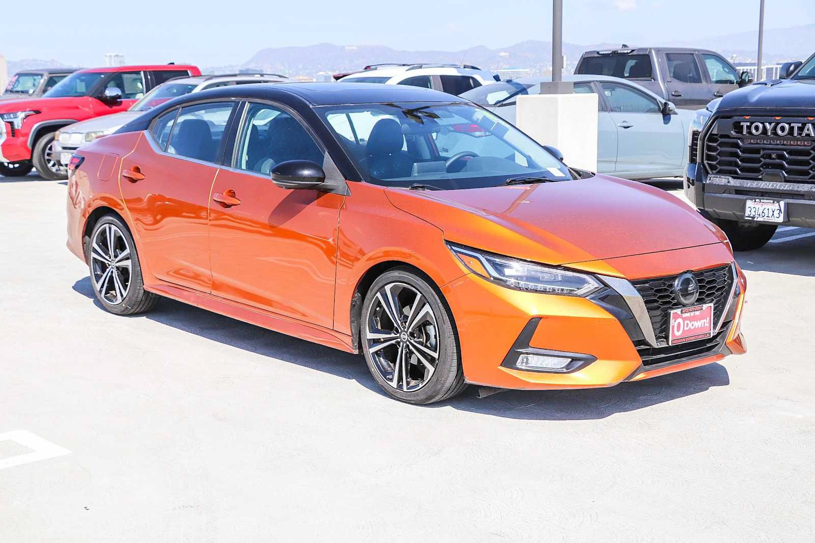 Used 2022 Nissan Sentra SR w/ SR Premium Package FWD image 3