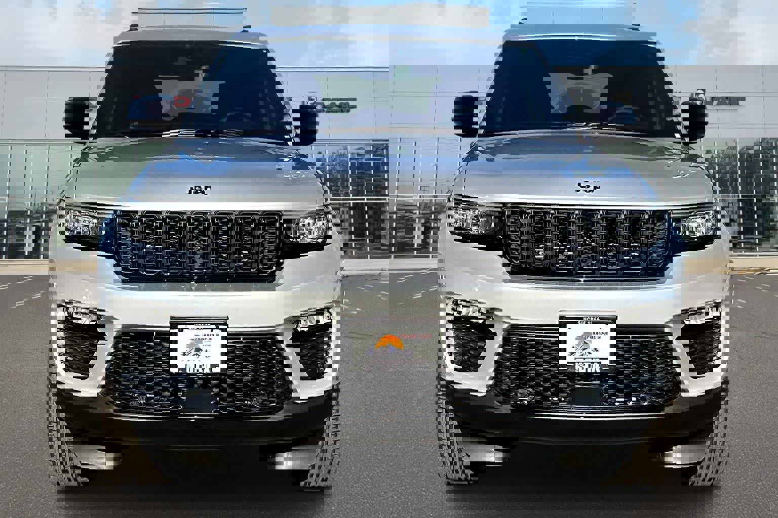 New 2025 Jeep Grand Cherokee Limited w/ Luxury Tech Group II image 6