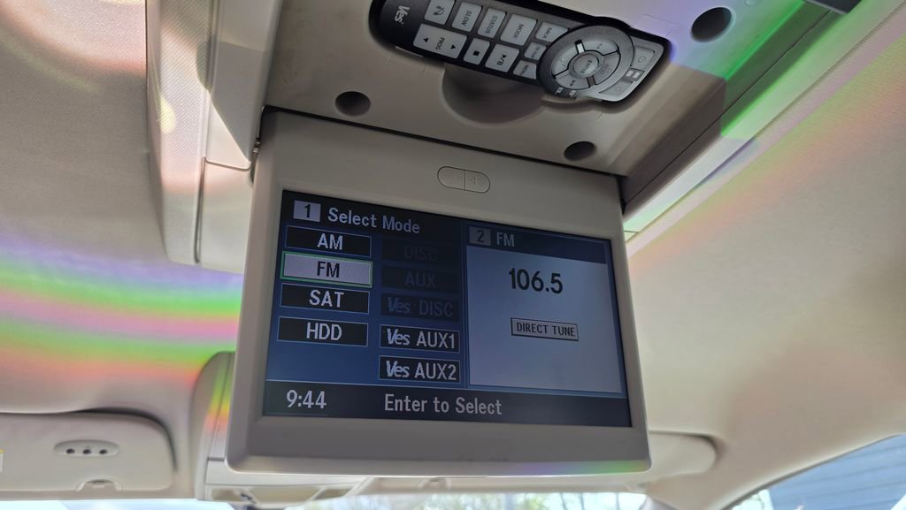 Used 2013 Chrysler Town & Country Touring-L w/ Entertainment Group #2 image 21