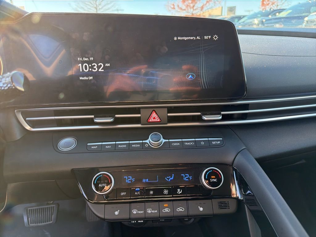 Used 2023 Hyundai Elantra SEL w/ Convenience Package image 19