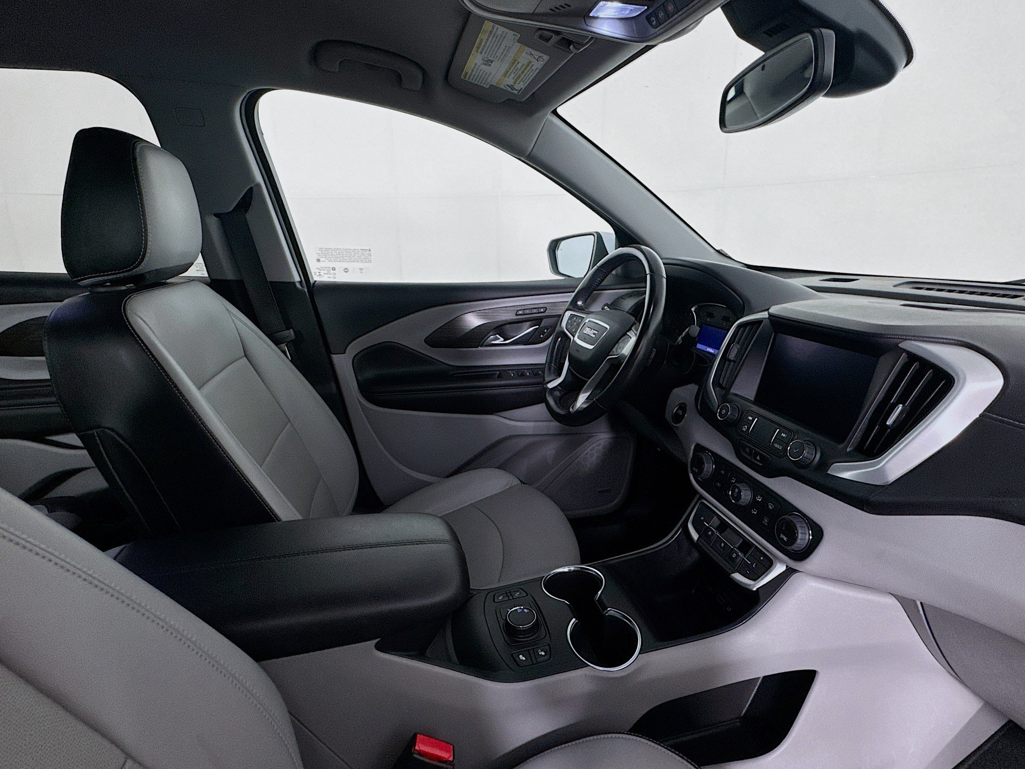 Used 2022 GMC Terrain SLT w/ Infotainment Package II FWD image 27