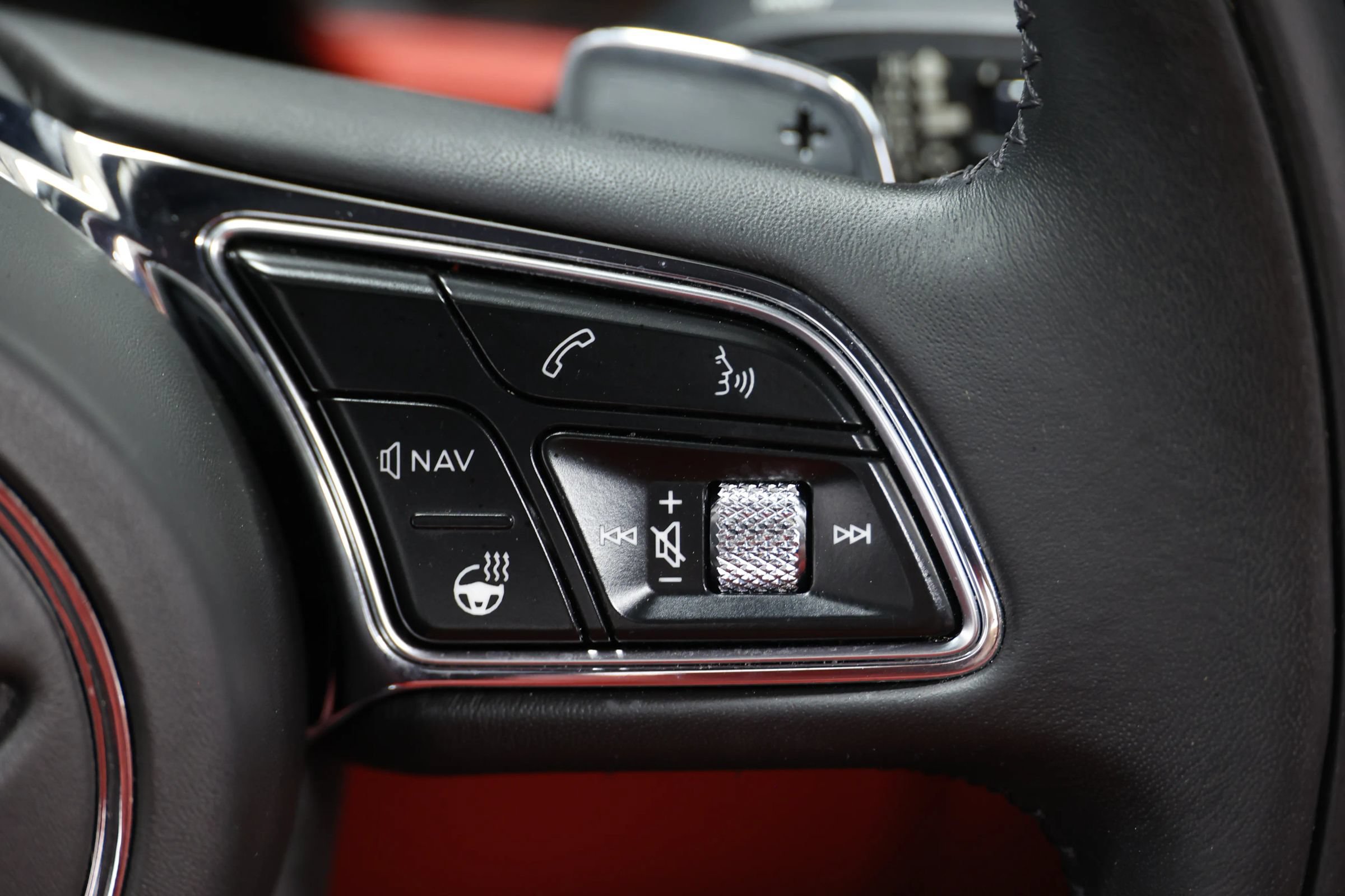 Used 2022 Bentley Bentayga AWD/4WD image 29