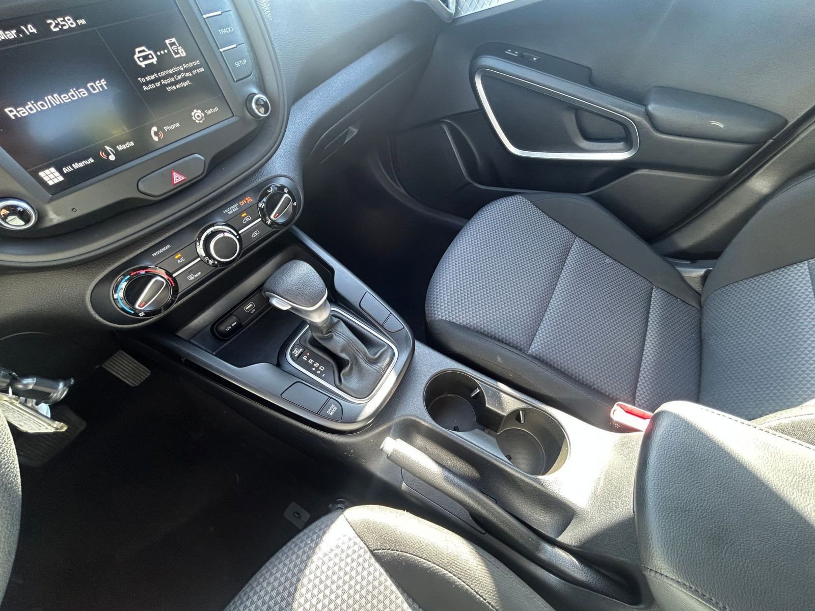 Used 2025 Kia Soul LX w/ LX Technology Package image 39