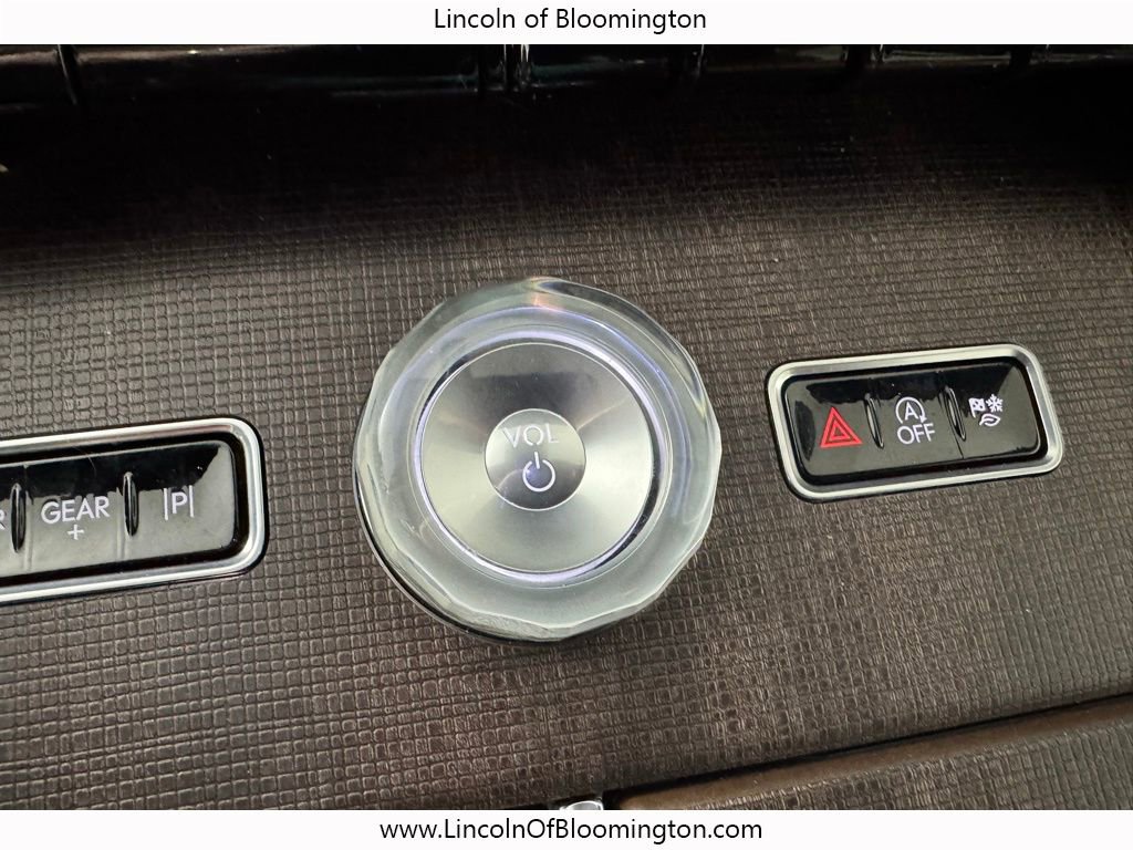 New 2025 Lincoln Navigator L Reserve image 60