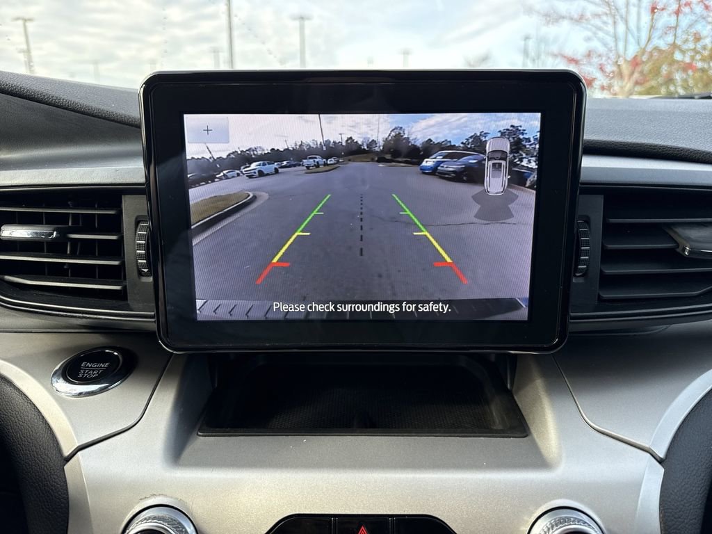 Used 2022 Ford Explorer XLT image 32