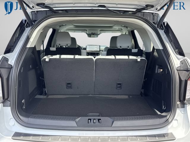 New 2026 Ford Explorer Platinum w/ LUX Leather Package AWD/4WD image 17