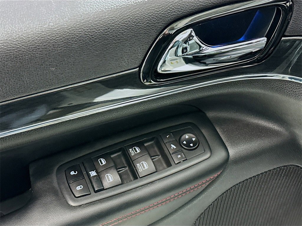 Used 2020 Jeep Grand Cherokee Trailhawk image 19