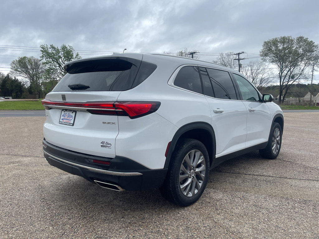 Used 2025 Buick Enclave Preferred image 11