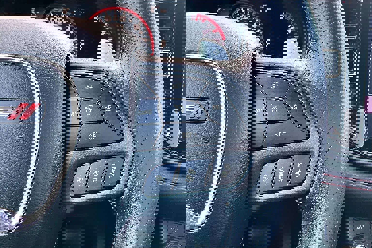 Used 2025 Dodge Durango GT image 25