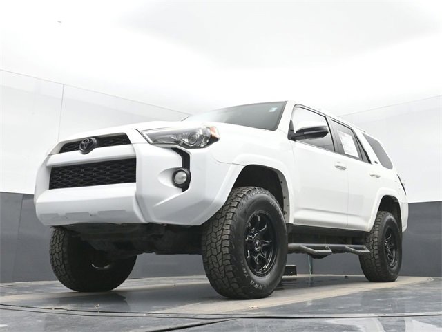 Used 2015 Toyota 4Runner SR5 image 46