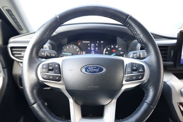 Used 2023 Ford Explorer XLT w/ Equipment Group 202A image 17