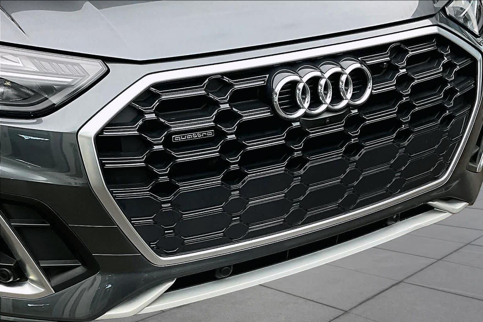 Used 2023 Audi Q5 2.0T Premium Plus w/ Premium Plus Package AWD/4WD image 32