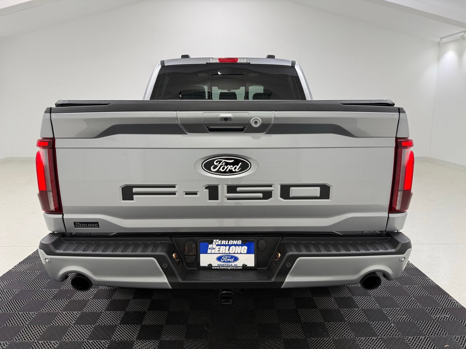 Used 2025 Ford F150 Lariat w/ Equipment Group 501A Mid AWD/4WD image 5