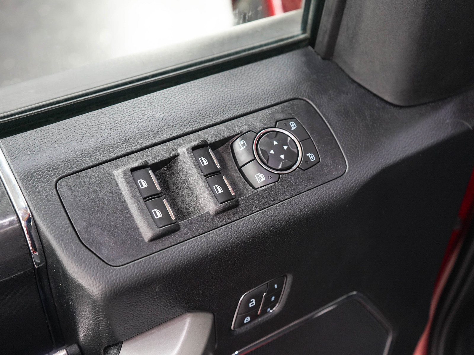 Used 2019 Ford F150 Lariat w/ Equipment Group 502A Luxury AWD/4WD image 18