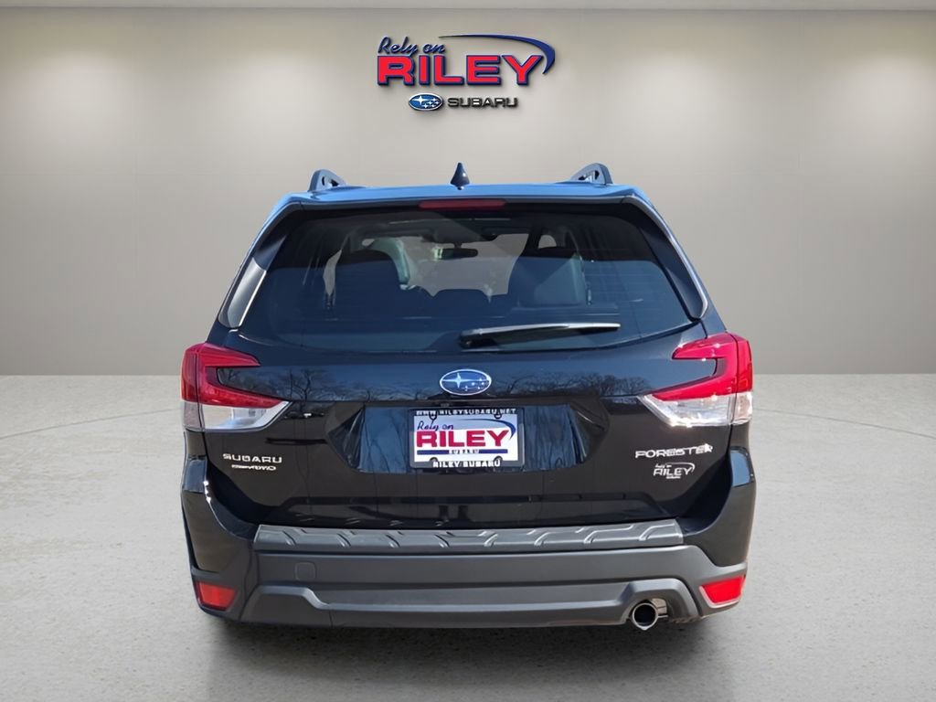 Certified 2023 Subaru Forester Limited w/ Popular Package #2 image 4