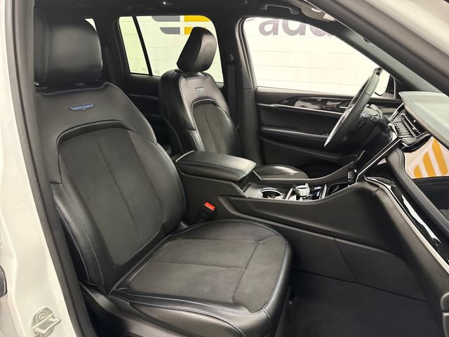 Used 2024 Jeep Grand Cherokee Trailhawk AWD/4WD image 39