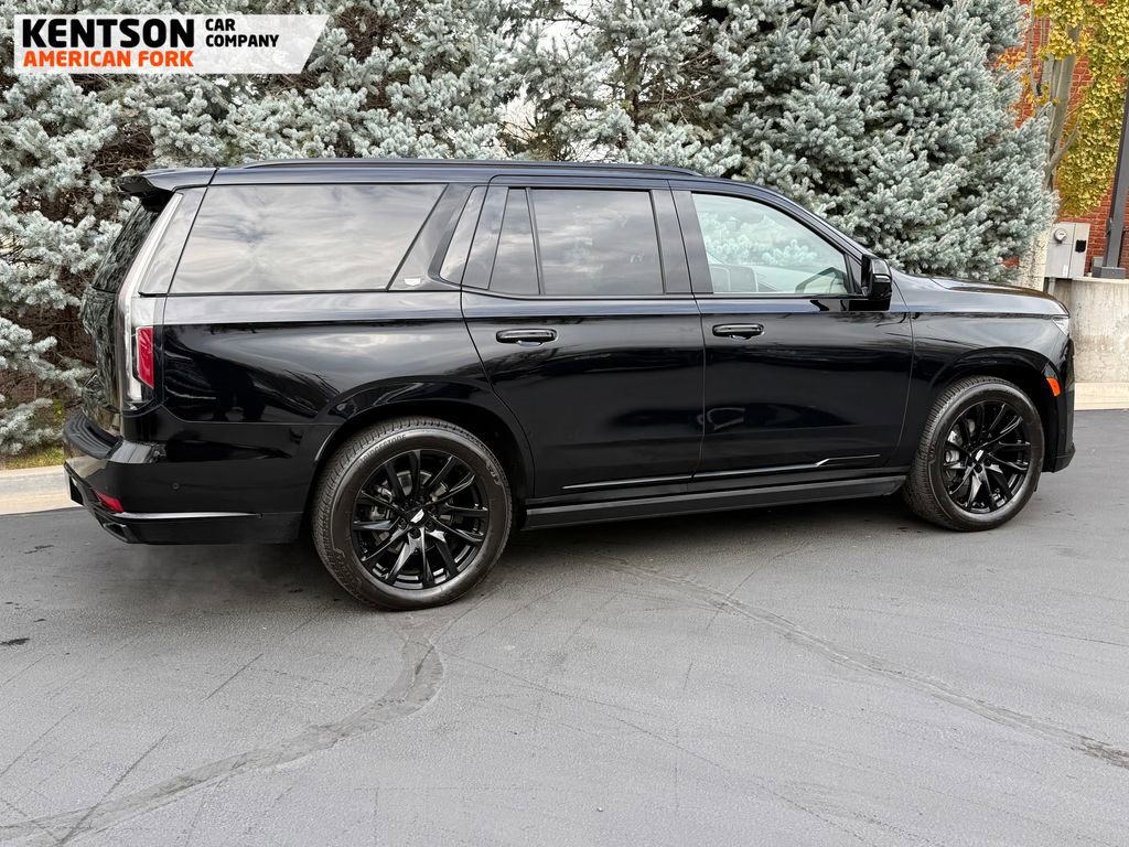 Used 2024 Cadillac Escalade Sport Platinum w/ LPO, ONYX Package image 10