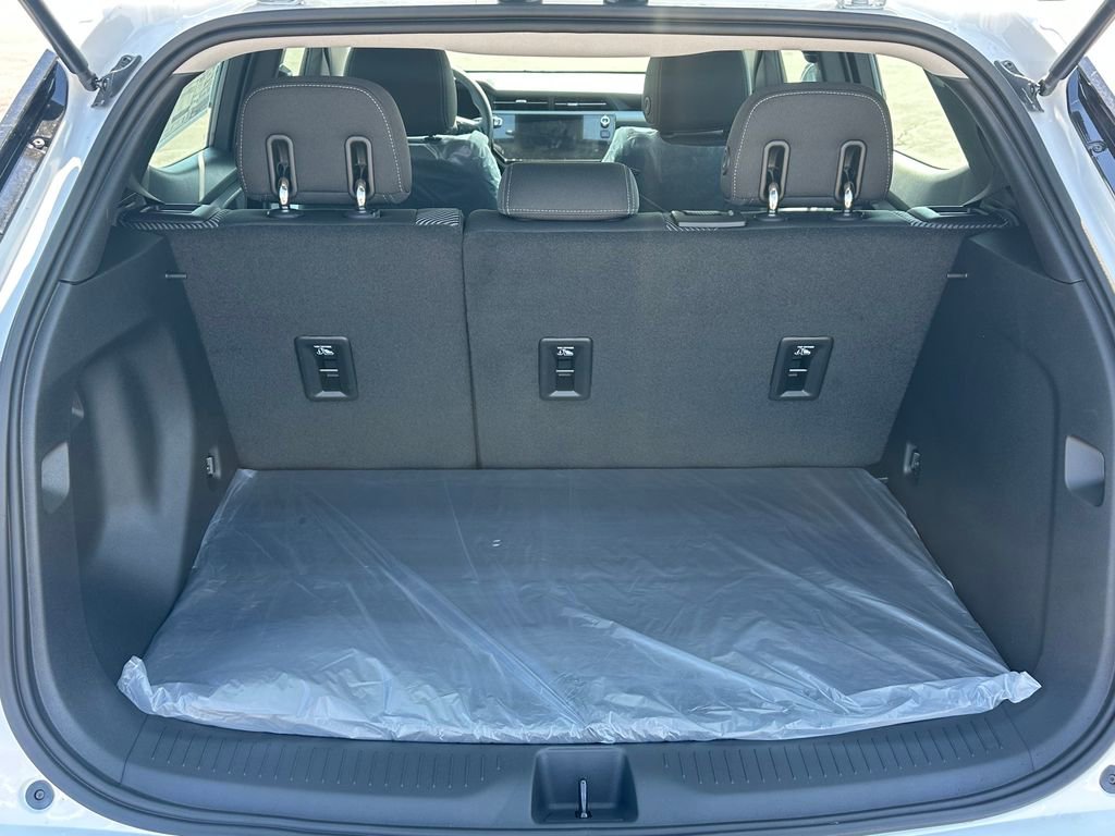 New 2027 Chevrolet Bolt LT FWD image 7