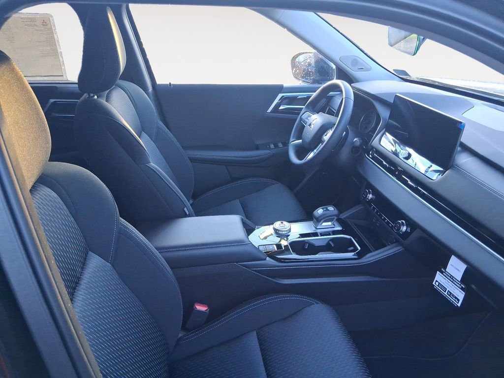New 2026 Mitsubishi Outlander ES AWD/4WD image 15