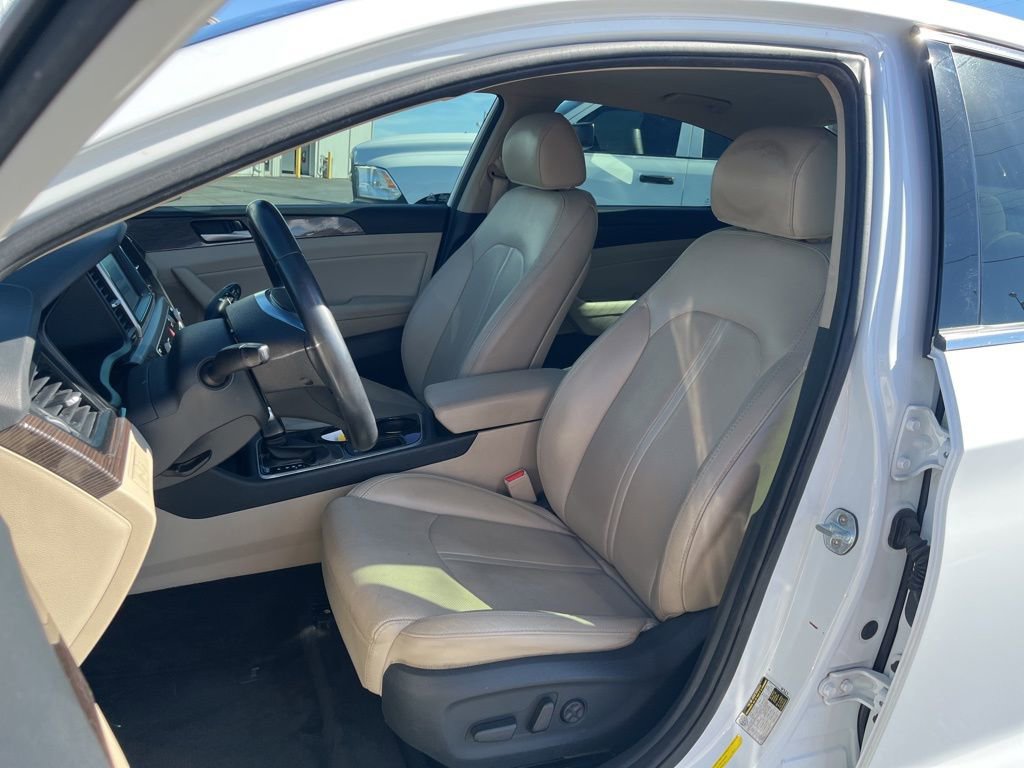 Used 2018 Hyundai Sonata Limited w/ Cargo Package image 20