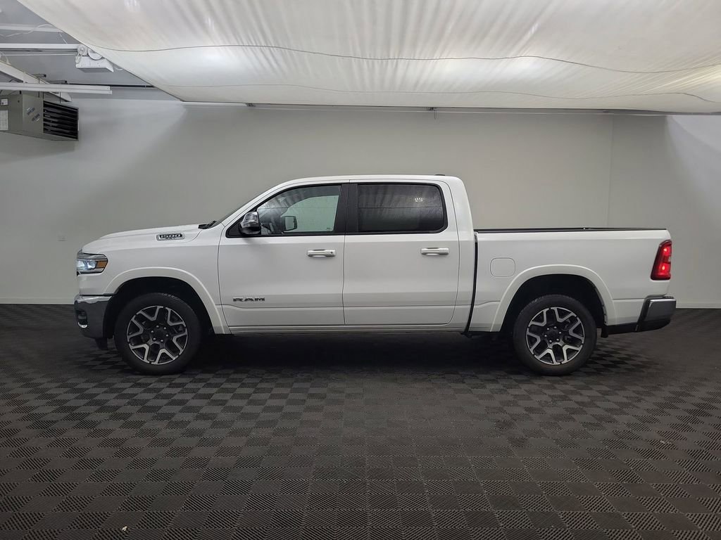 Used 2025 RAM 1500 Laramie AWD/4WD image 2