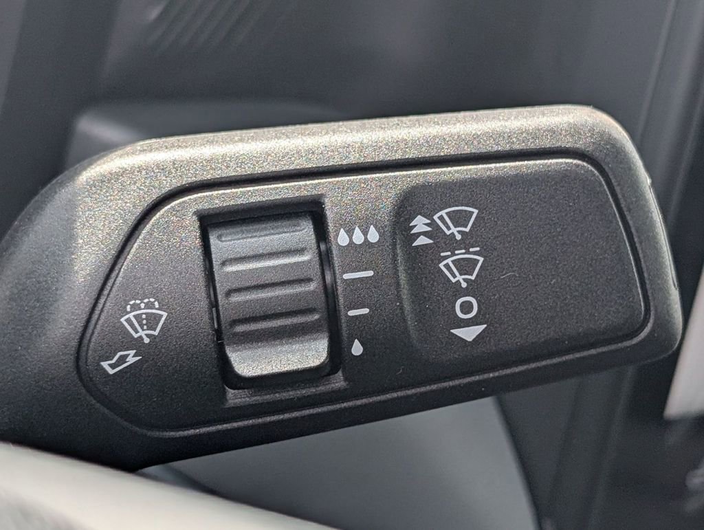 New 2026 Ford Maverick Lariat w/ Black Appearance Package image 32