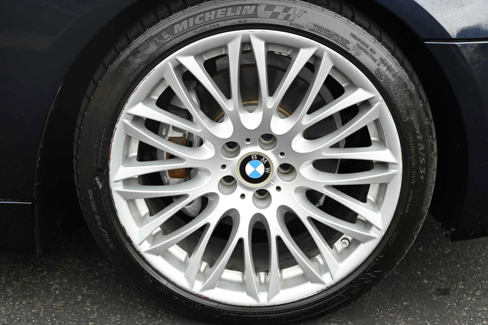 Used 2007 BMW 750i RWD image 9