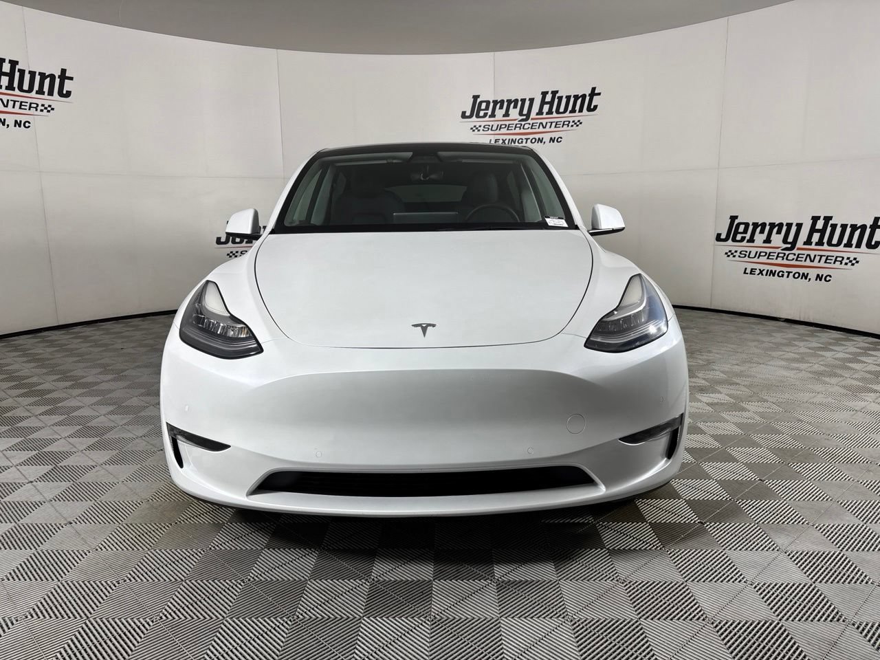 Used 2021 Tesla Model Y Long Range AWD/4WD image 2