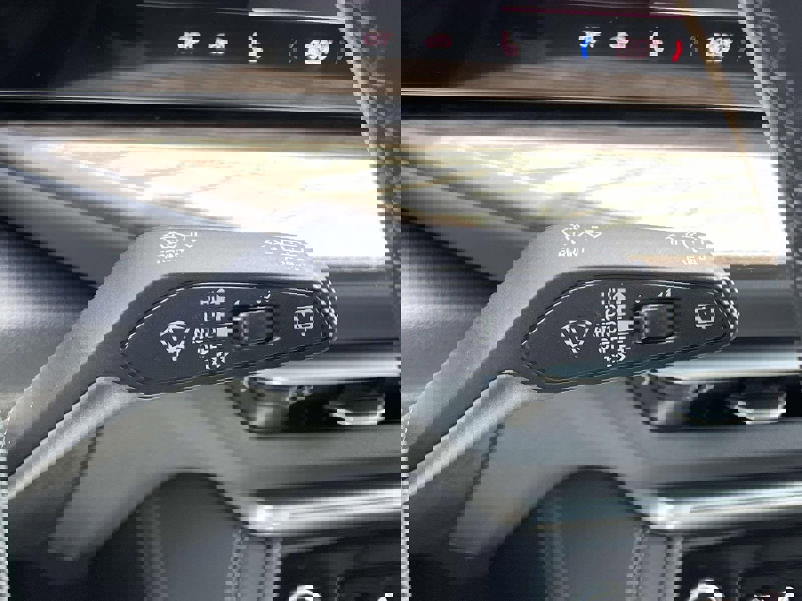 Used 2025 Audi Q5 Premium Plus w/ Premium Plus image 22