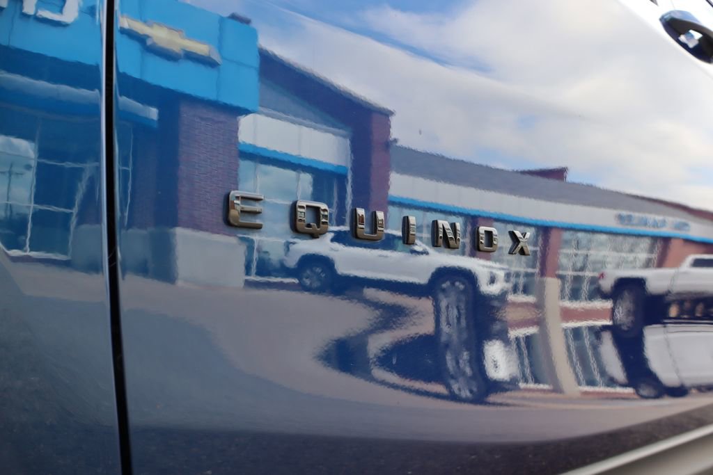 Used 2023 Chevrolet Equinox RS w/ LPO, Floor Liner Package image 9