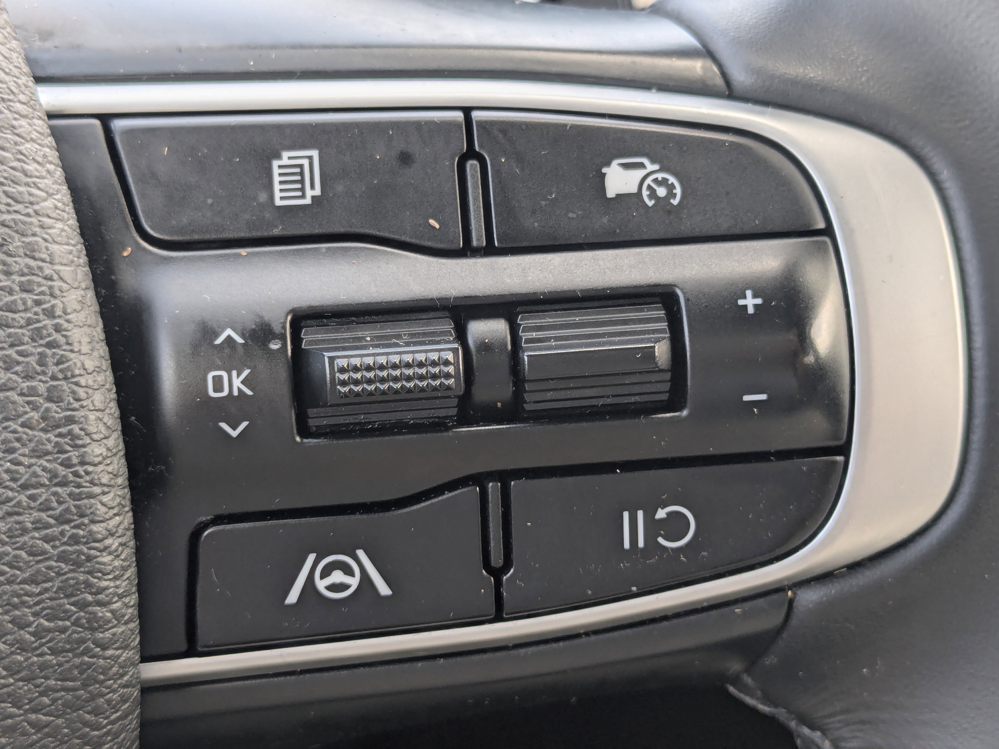 Certified 2024 Kia Sportage EX image 33