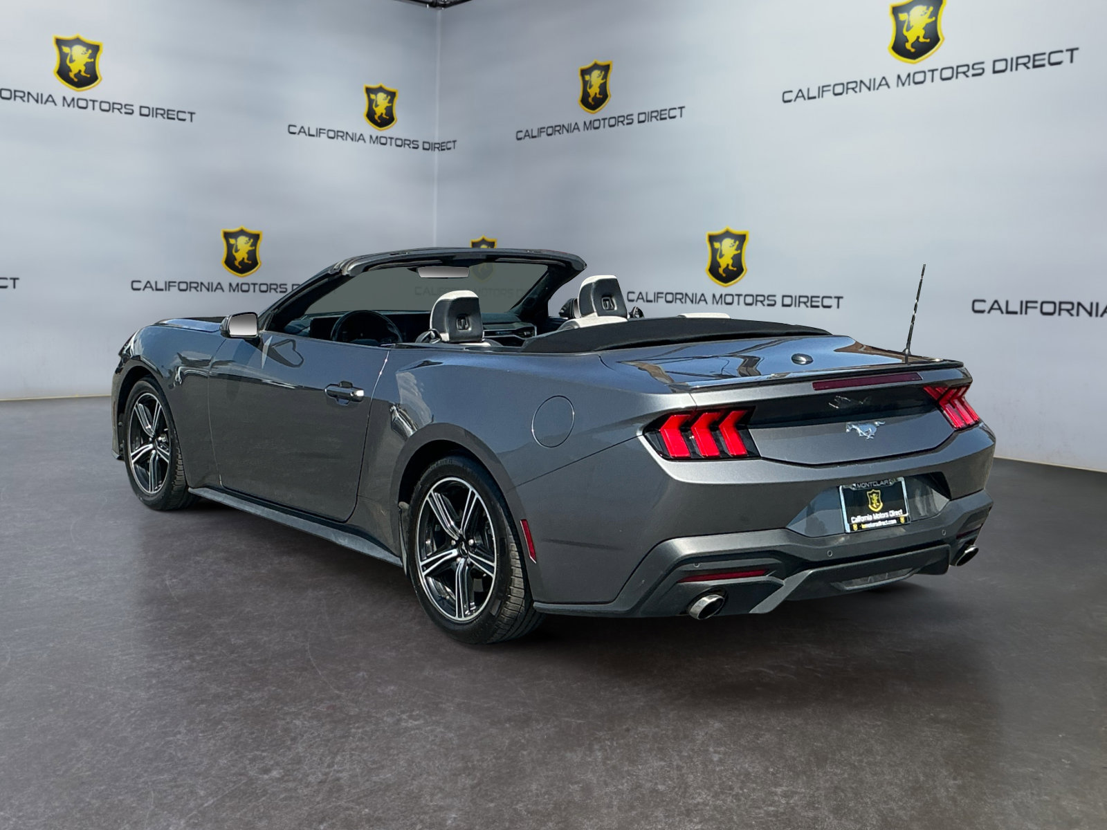 Used 2024 Ford Mustang Premium RWD image 3