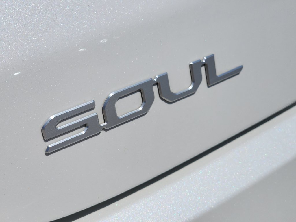 Certified 2025 Kia Soul LX w/ LX Technology Package FWD image 16