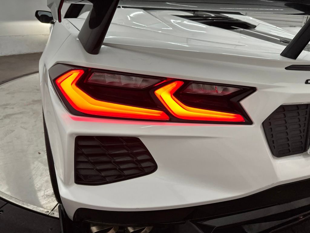 Used 2022 Chevrolet Corvette Stingray Preferred Conv w/ Z51 Performance Package RWD image 23