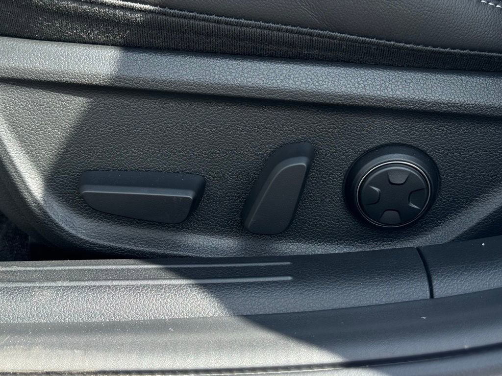 Used 2026 Genesis G70 2.5T Prestige RWD image 26