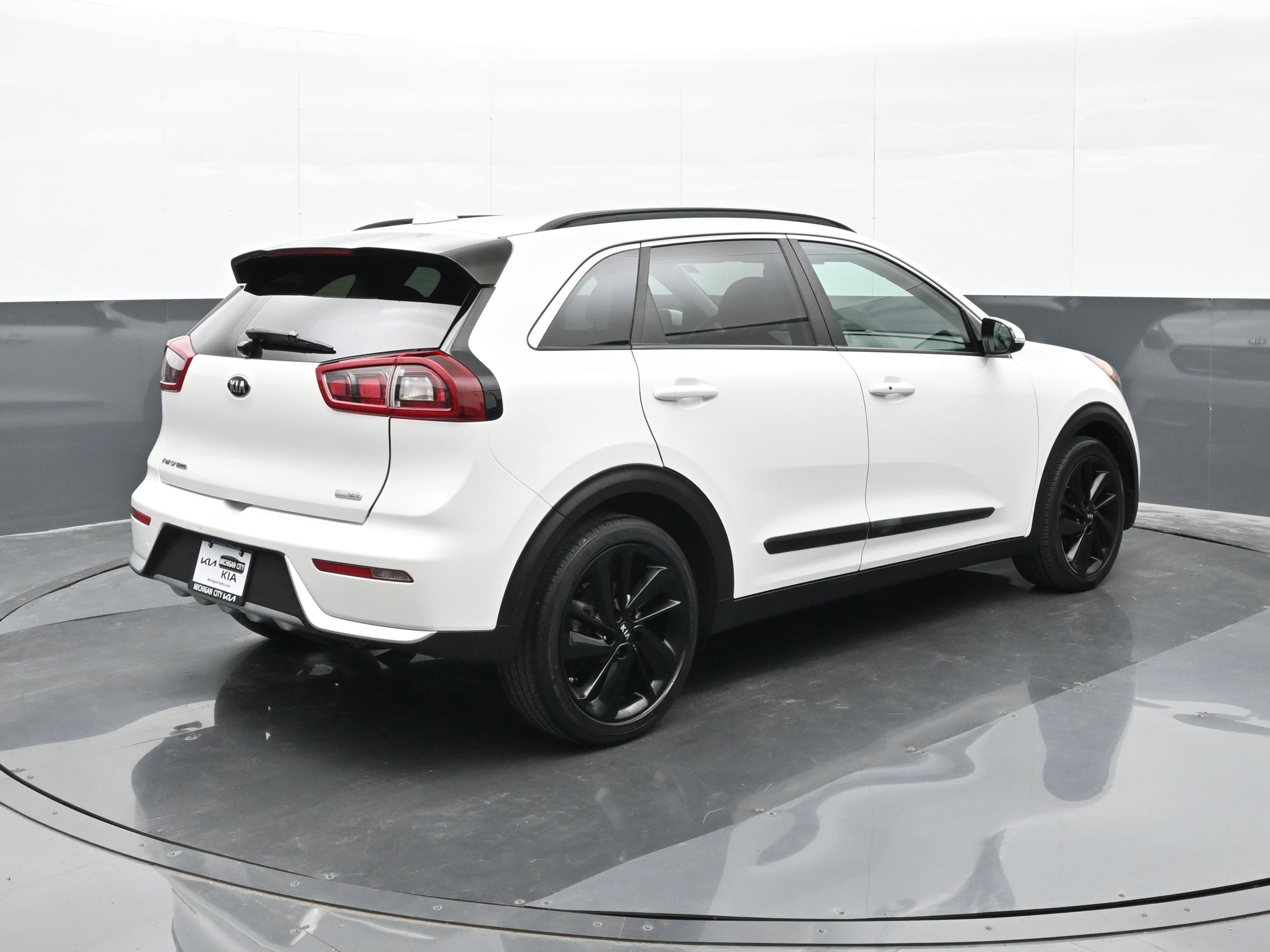 Used 2019 Kia Niro S Touring image 8