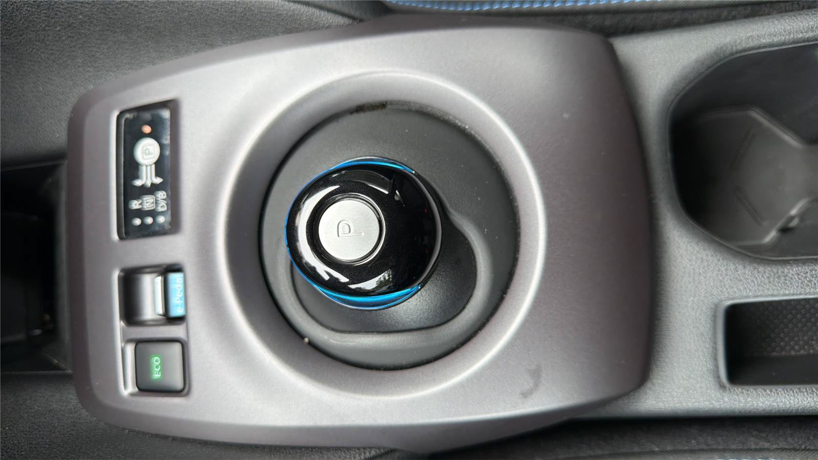 Used 2025 Nissan Leaf S FWD image 19
