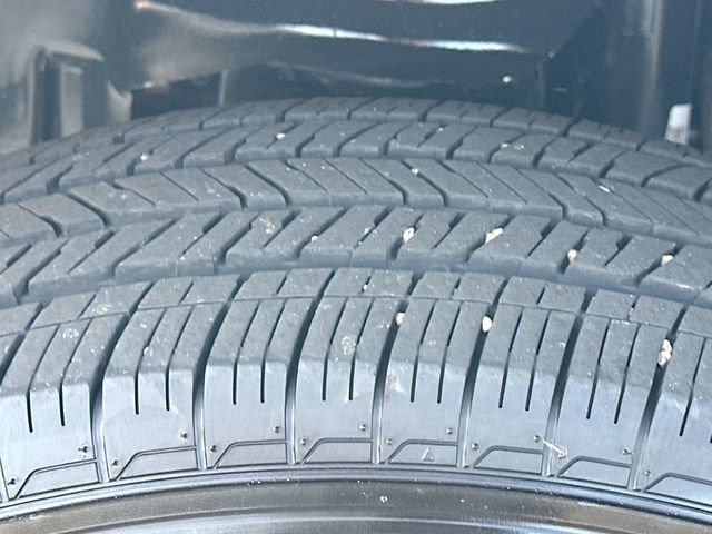 Used 2024 Jeep Wrangler Sahara w/ Dual Top Group AWD/4WD image 33