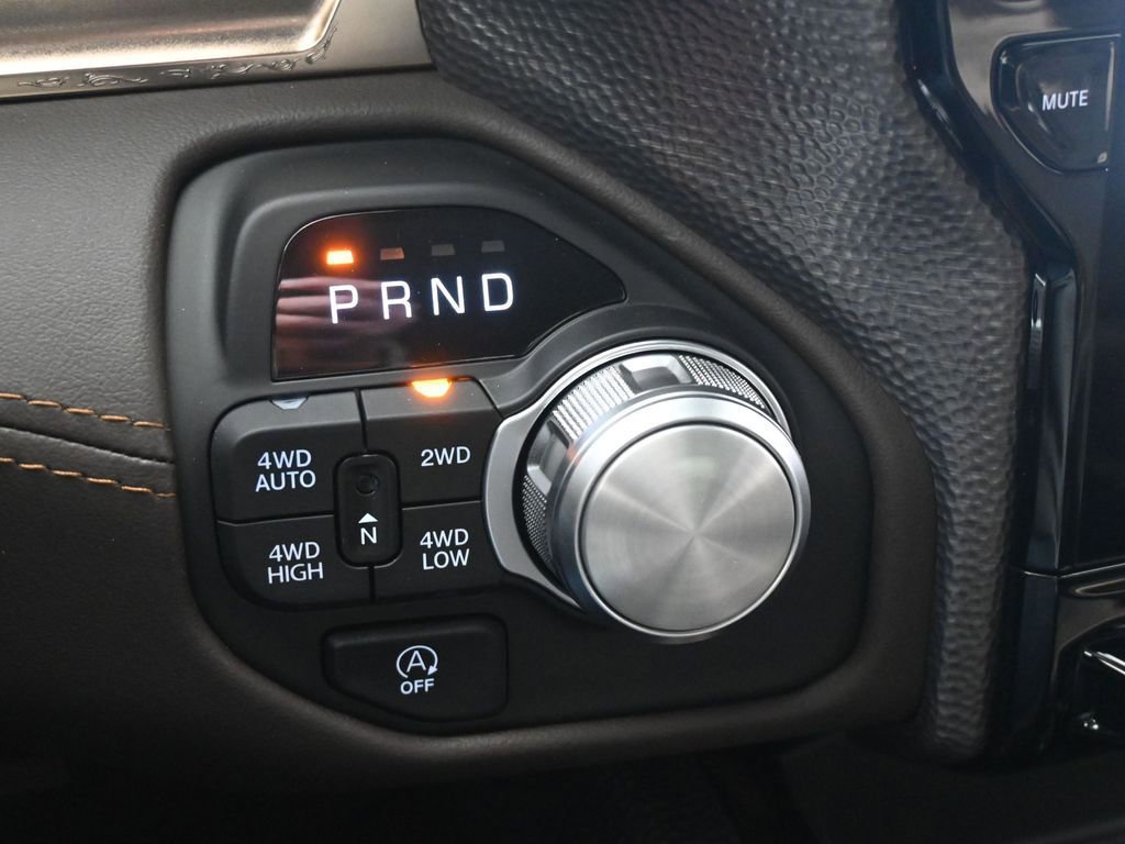Used 2026 RAM 1500 Limited AWD/4WD image 17