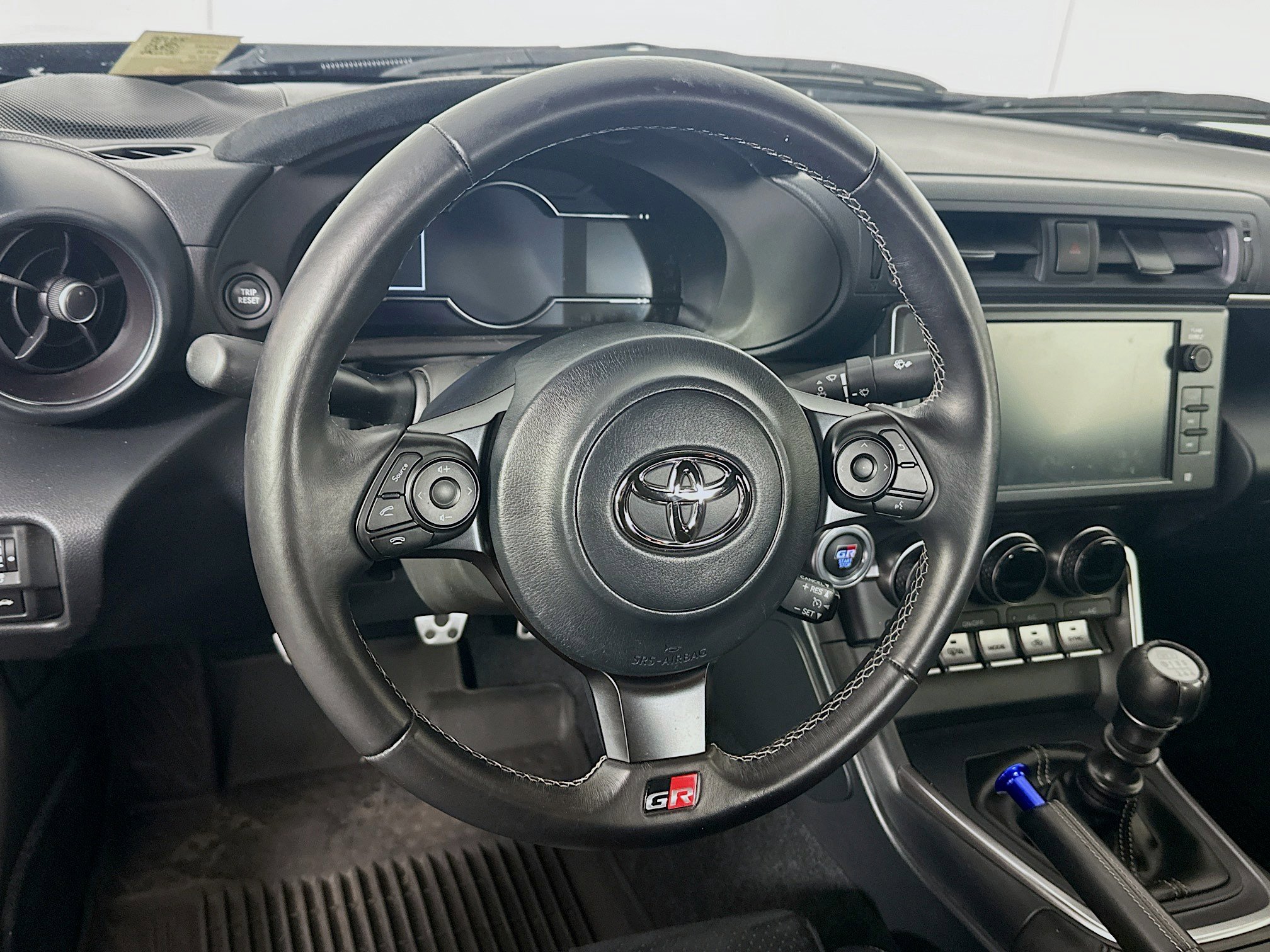 Used 2022 Toyota GR86 Premium w/ ALL Weather Mat Package (TMS) image 17