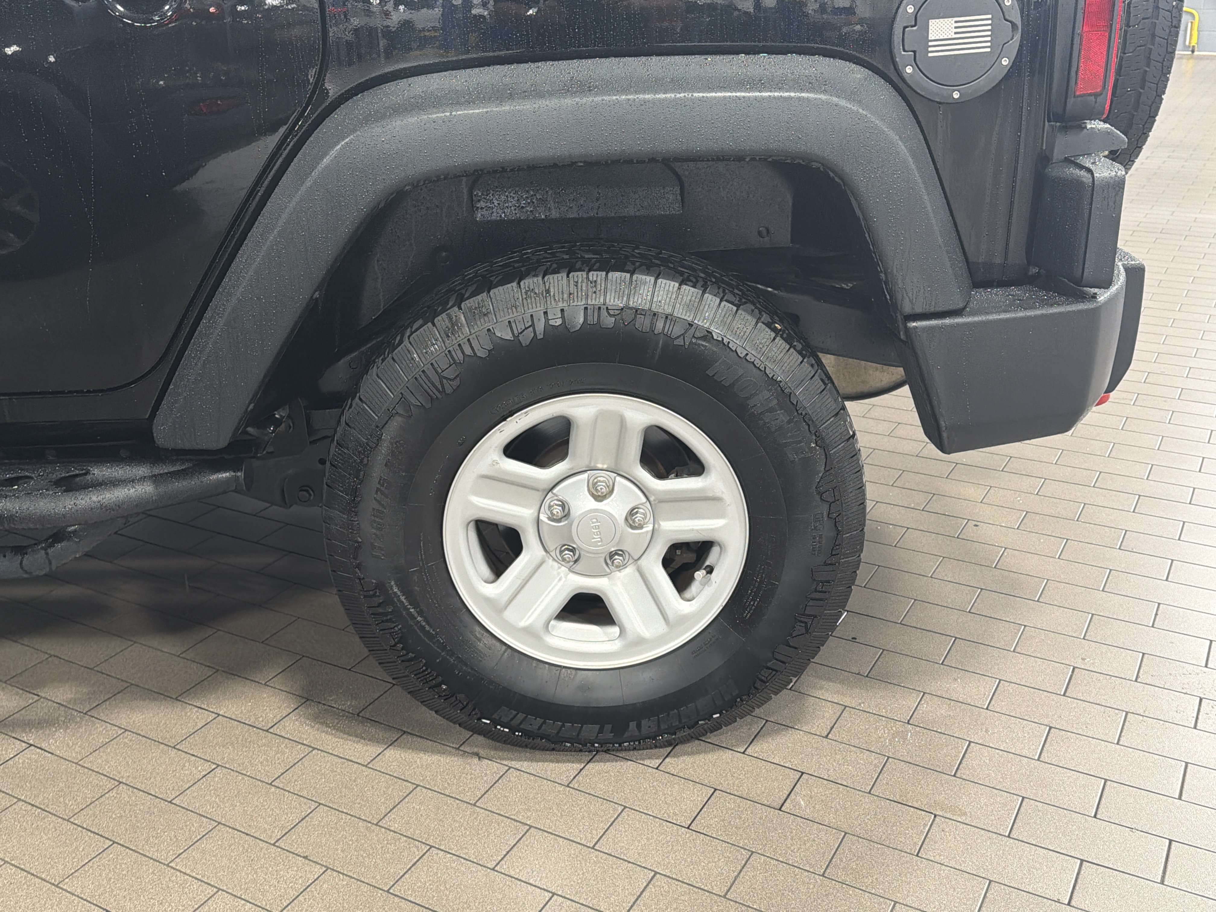 Used 2016 Jeep Wrangler Unlimited Sport w/ Connectivity Group AWD/4WD image 35