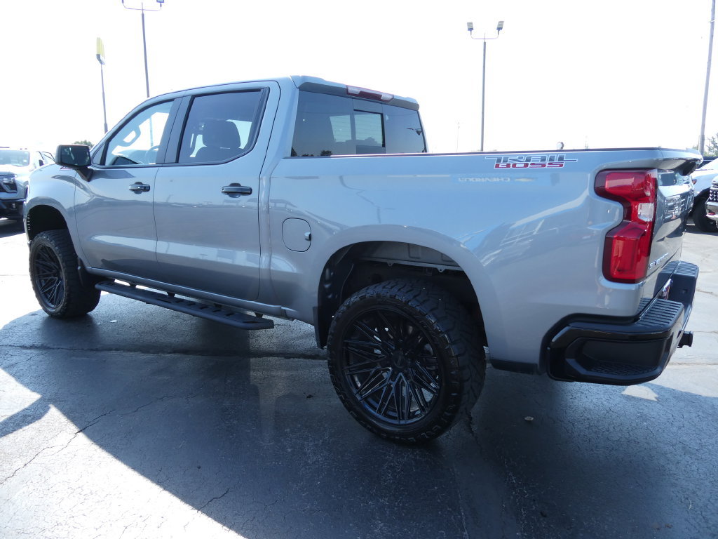 Used 2025 Chevrolet Silverado 1500 LT Trail Boss w/ Convenience Package II AWD/4WD image 7