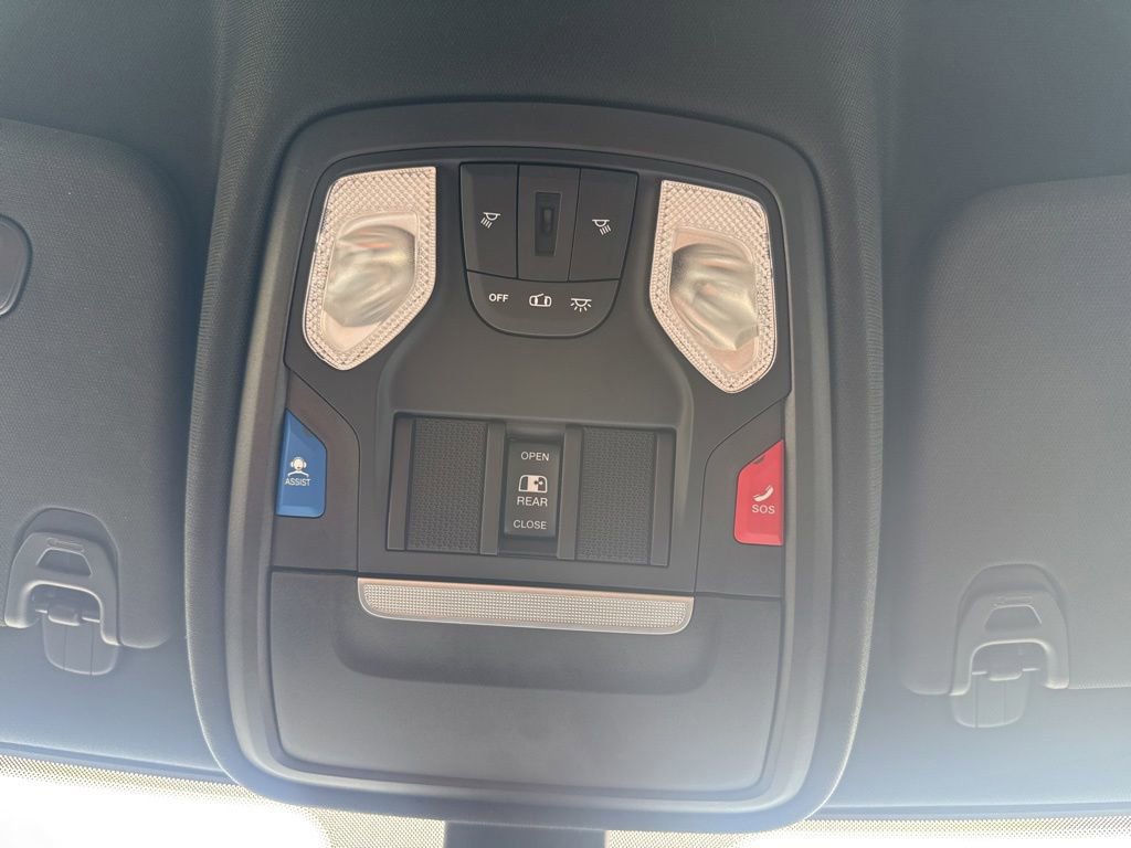 Used 2022 RAM 1500 Big Horn AWD/4WD image 11