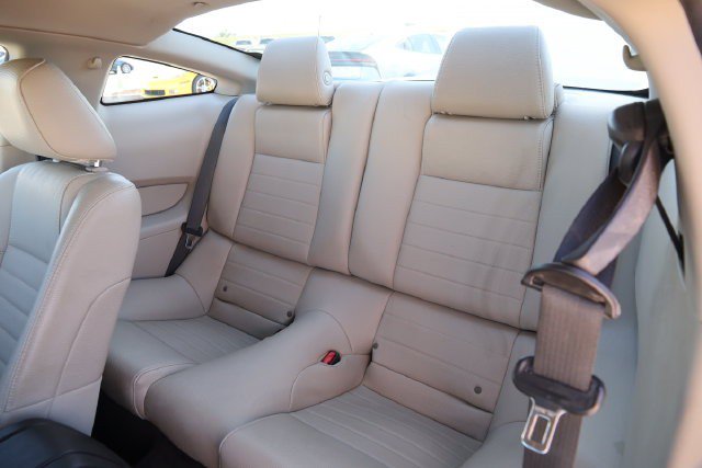 Used 2011 Ford Mustang GT Premium w/ Comfort Pkg RWD image 9