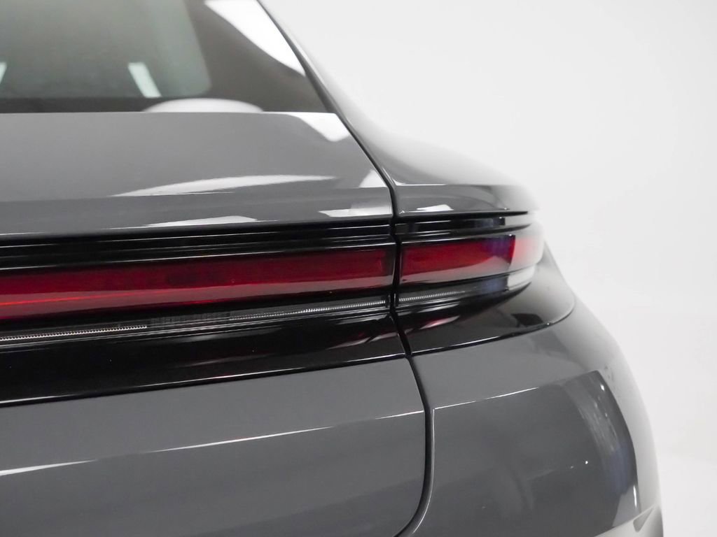 Certified 2025 Porsche Panamera 4 AWD/4WD image 12